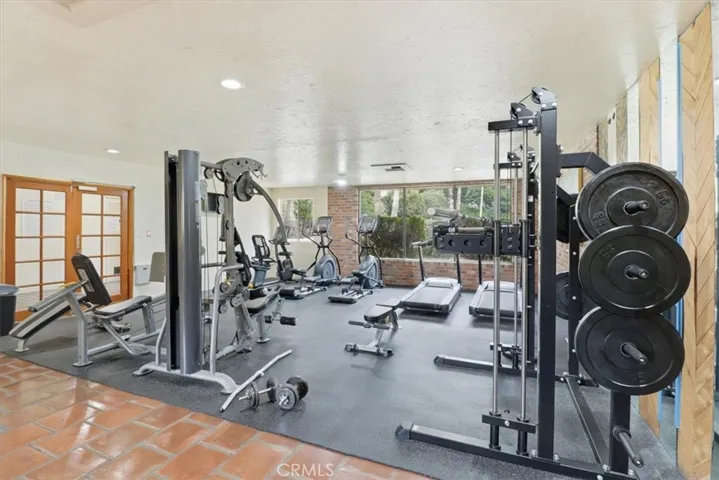 1517 E Garfield St, Glendale, California 91205
