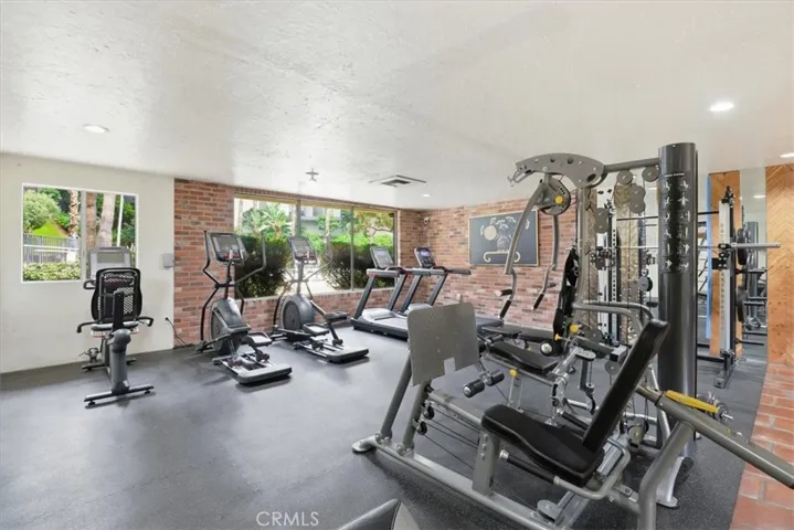1517 E Garfield St, Glendale, California 91205