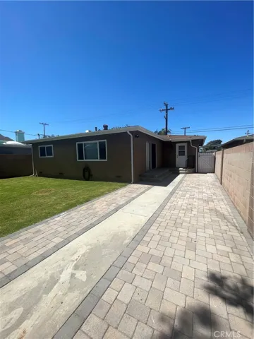 622 Indianapolis Avenue, Huntington Beach, California 92648