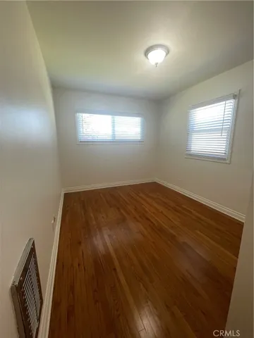 1/2 Bath