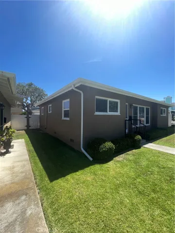 622 Indianapolis Avenue, Huntington Beach, California 92648