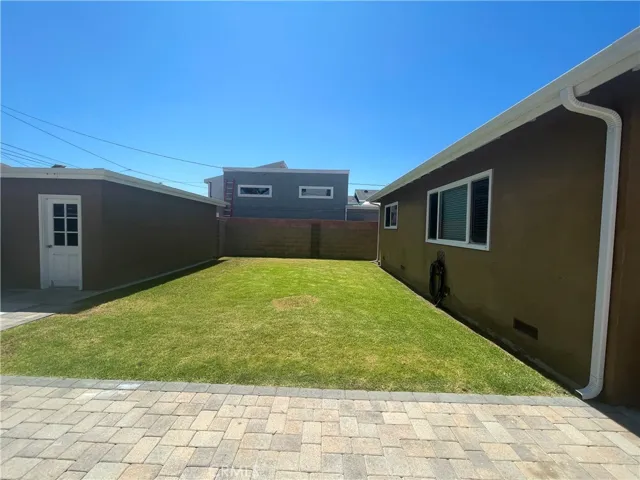 622 Indianapolis Avenue, Huntington Beach, California 92648