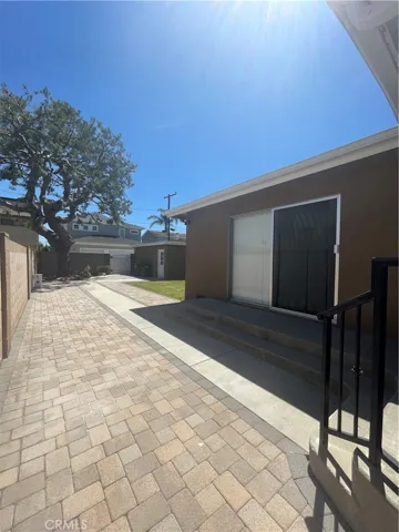 622 Indianapolis Avenue, Huntington Beach, California 92648