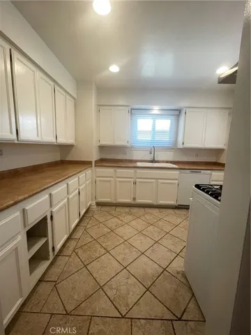 622 Indianapolis Avenue, Huntington Beach, California 92648