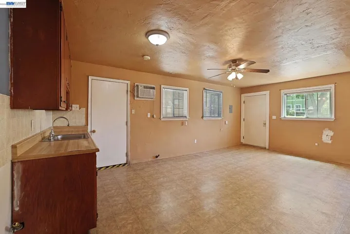 505 W 9th St, Tracy, California 95376