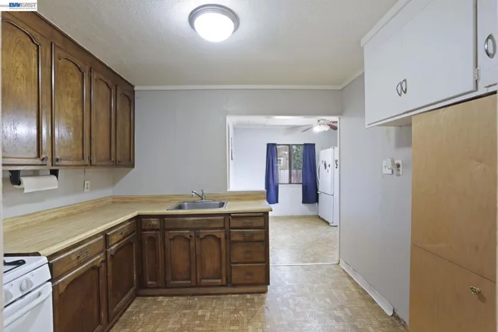 505 W 9th St, Tracy, California 95376