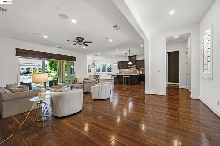 2771 Manresa Shore Ln, Oakley, California 94561-3542
