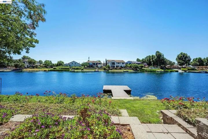 2771 Manresa Shore Ln, Oakley, California 94561-3542