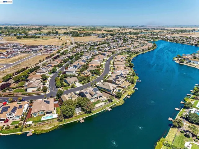 2771 Manresa Shore Ln, Oakley, California 94561-3542