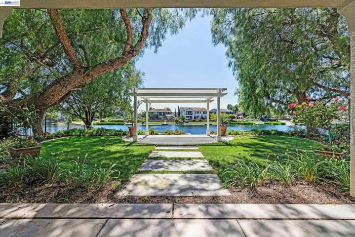 2771 Manresa Shore Ln, Oakley, California 94561-3542