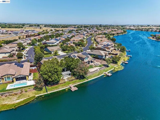 2771 Manresa Shore Ln, Oakley, California 94561-3542