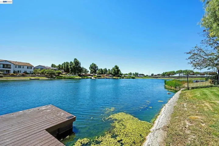2771 Manresa Shore Ln, Oakley, California 94561-3542