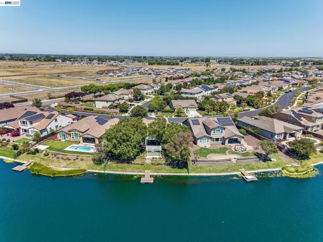 2771 Manresa Shore Ln, Oakley, California 94561-3542