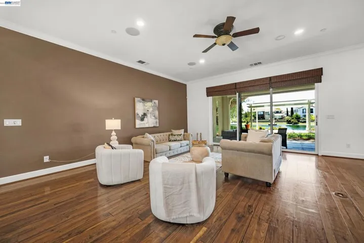 2771 Manresa Shore Ln, Oakley, California 94561-3542