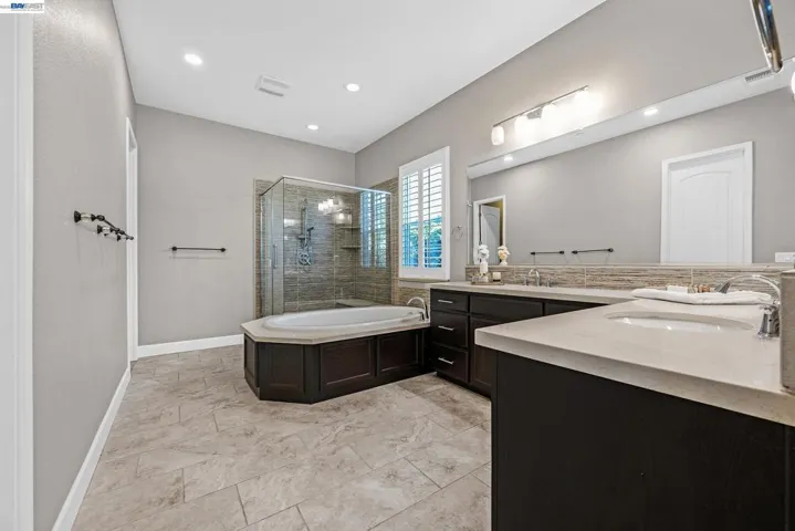 2771 Manresa Shore Ln, Oakley, California 94561-3542