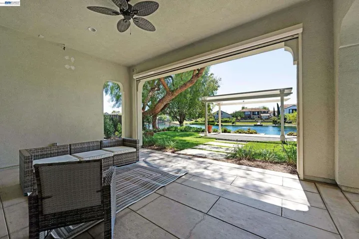 2771 Manresa Shore Ln, Oakley, California 94561-3542