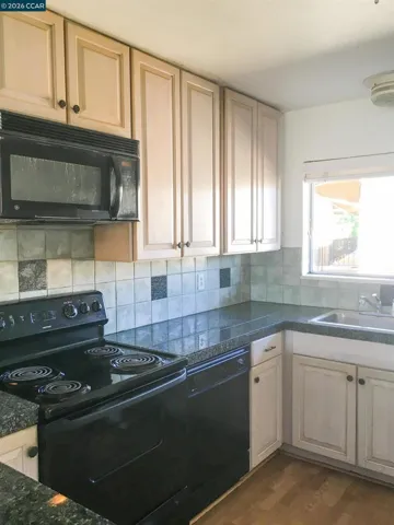 155 Canal St 12, San Rafael, California 94901