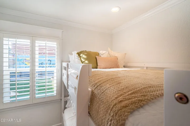 12247 Cedar Ave--27