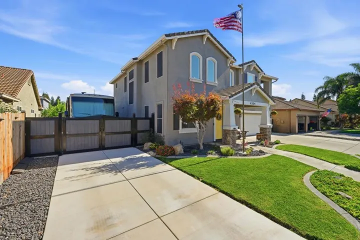 4304 Big Tree Court, Denair, California 95316