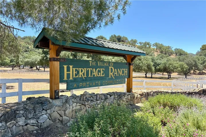 2148 Yellow Feather Circle, Paso Robles, California 93446