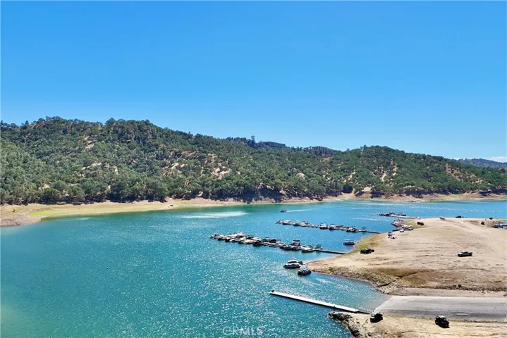 2148 Yellow Feather Circle, Paso Robles, California 93446