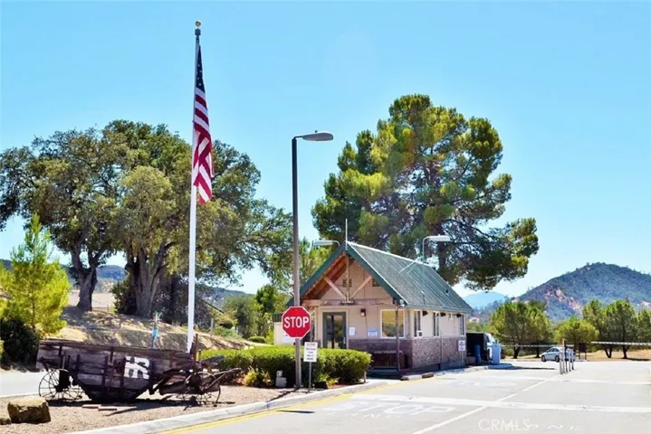 2148 Yellow Feather Circle, Paso Robles, California 93446