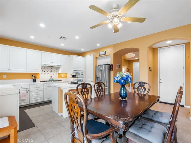 4106 Lake Circle, Fallbrook, California 92028