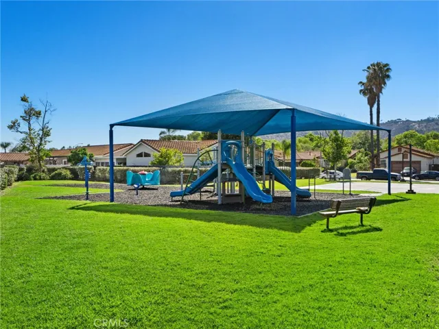 4106 Lake Circle, Fallbrook, California 92028