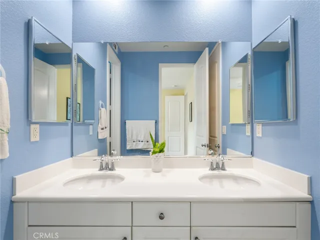 4106 Lake Circle, Fallbrook, California 92028