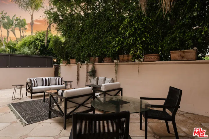 134 Voyage Mall, Marina Del Rey, California 90292