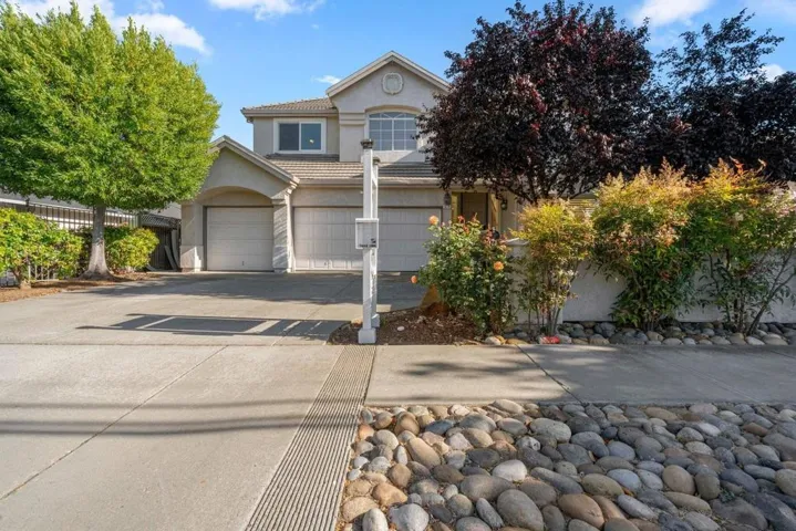 674 W Sunnyoaks Avenue, Campbell, California 95008