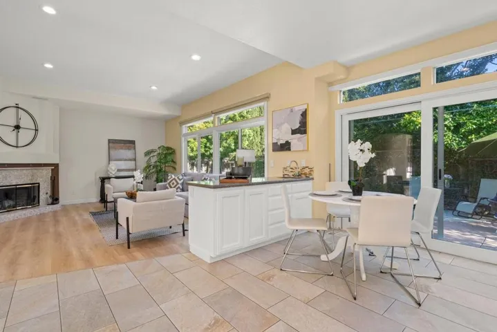 674 W Sunnyoaks Avenue, Campbell, California 95008