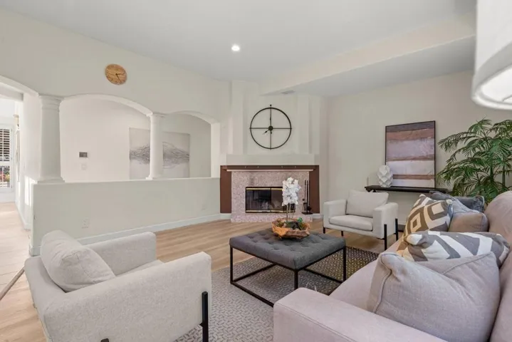 674 W Sunnyoaks Avenue, Campbell, California 95008