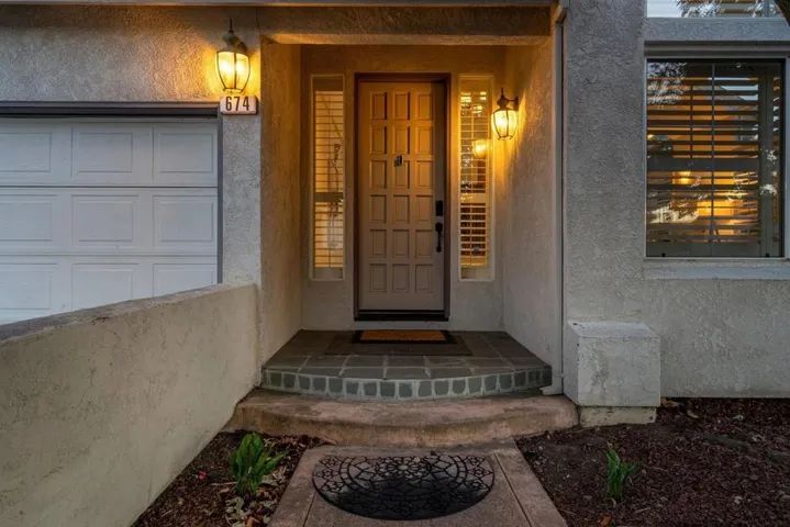 674 W Sunnyoaks Avenue, Campbell, California 95008