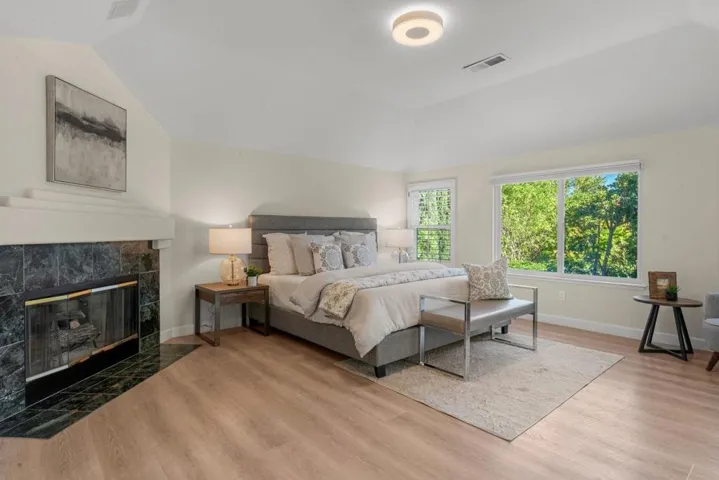 674 W Sunnyoaks Avenue, Campbell, California 95008