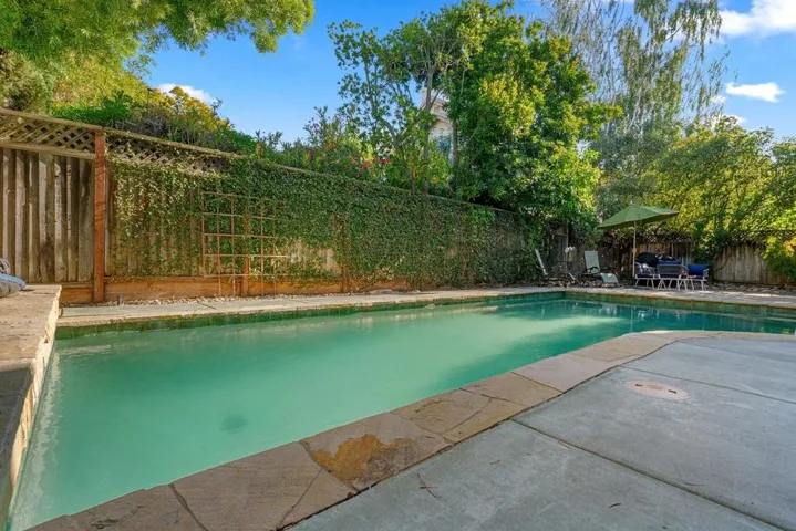 674 W Sunnyoaks Avenue, Campbell, California 95008