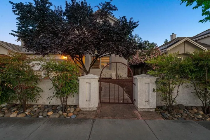 674 W Sunnyoaks Avenue, Campbell, California 95008