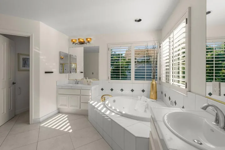 674 W Sunnyoaks Avenue, Campbell, California 95008