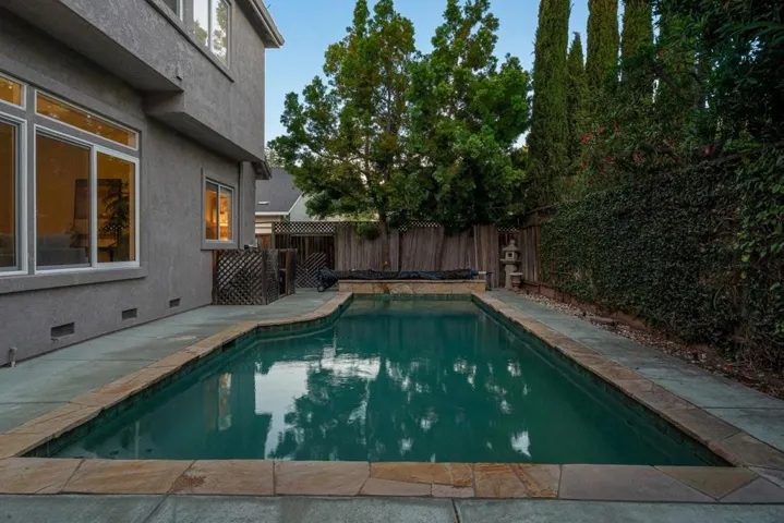674 W Sunnyoaks Avenue, Campbell, California 95008