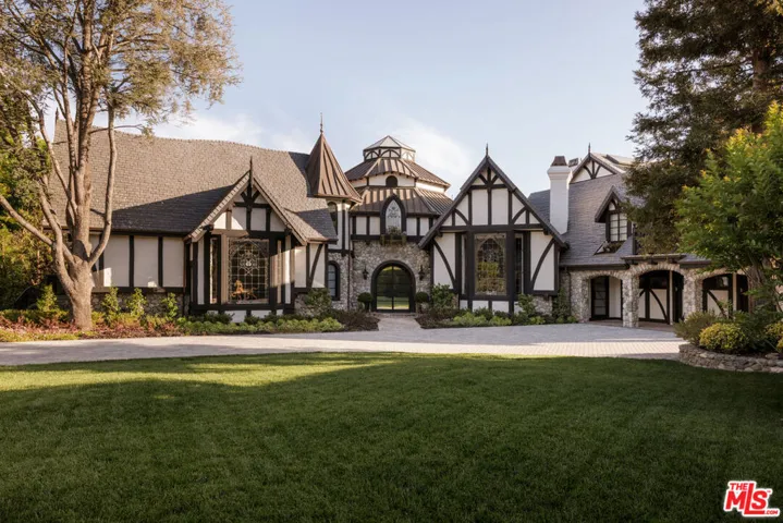 5076 Island Forest Place, Westlake Village, California 91362