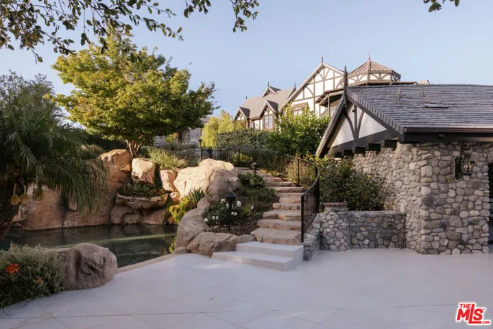 5076 Island Forest Place, Westlake Village, California 91362