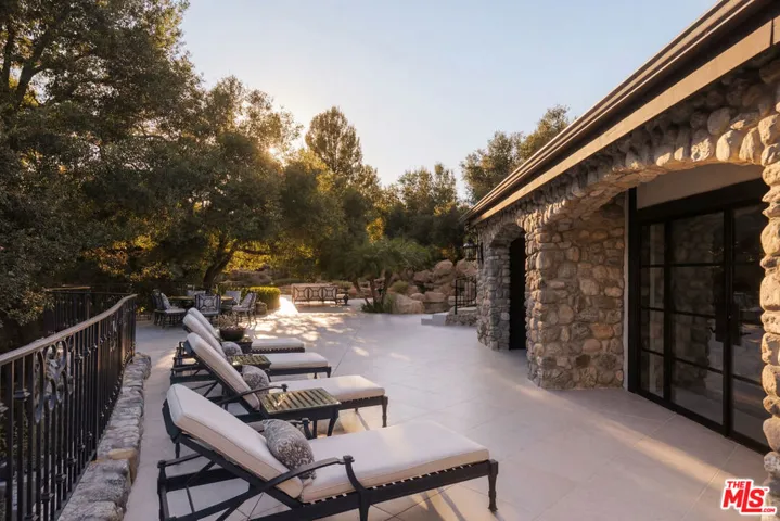 5076 Island Forest Place, Westlake Village, California 91362