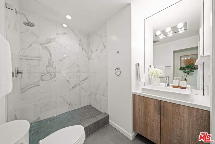 100 S Doheny Drive 514, Los Angeles, California 90048