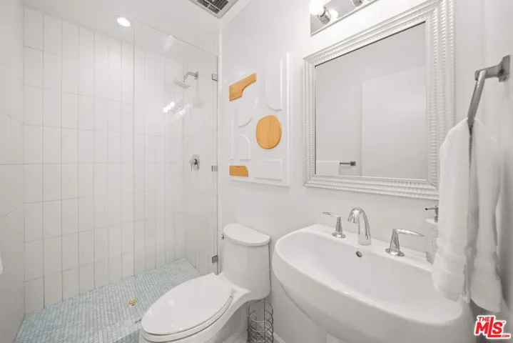 100 S Doheny Drive 514, Los Angeles, California 90048
