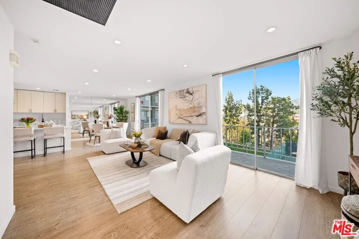 100 S Doheny Drive 514, Los Angeles, California 90048
