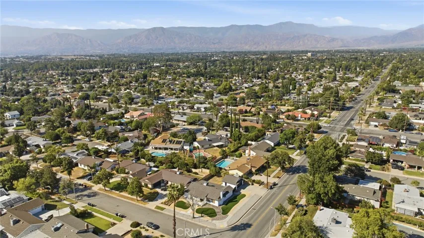 351 Sherwood, Redlands, California 92373