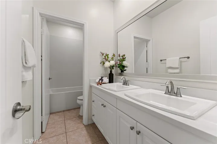 13268 Eaglebluff, Eastvale, California 92880