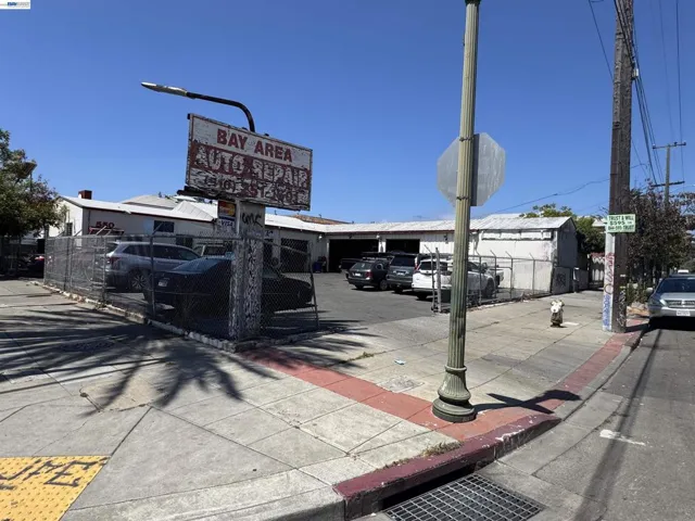 550 E E 12th St, Oakland, California 94606