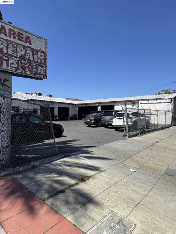 550 E E 12th St, Oakland, California 94606