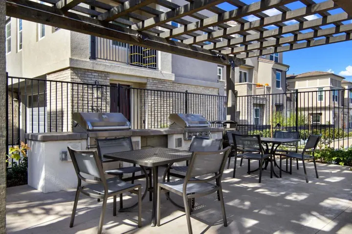 1231 Sunrise View 105, San Marcos, California 92078
